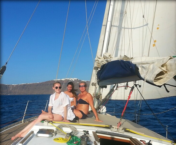 Santorini Cabia